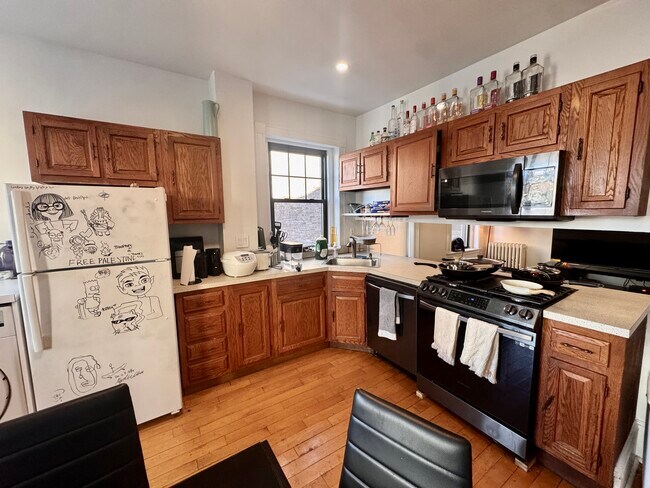 Photo - 1173 Commonwealth Ave Unidad 3