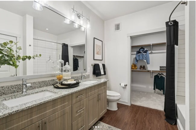 Photo - 2100 E Vickery Blvd Unit 146