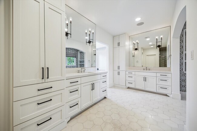 Photo - 3214 Westheimer Rd