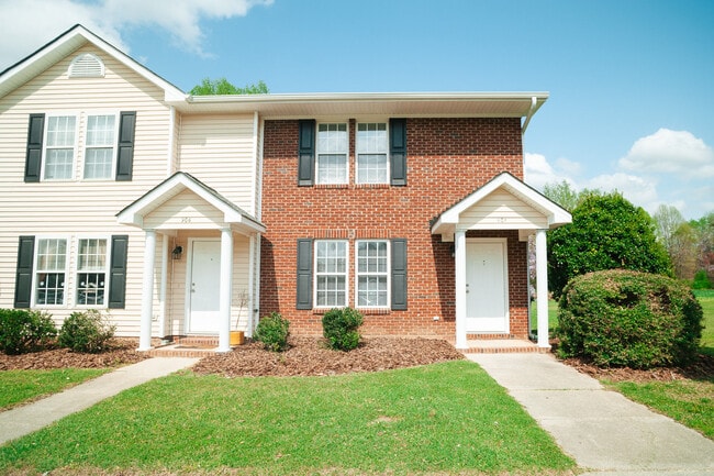 Building Photo - 90 Anna St