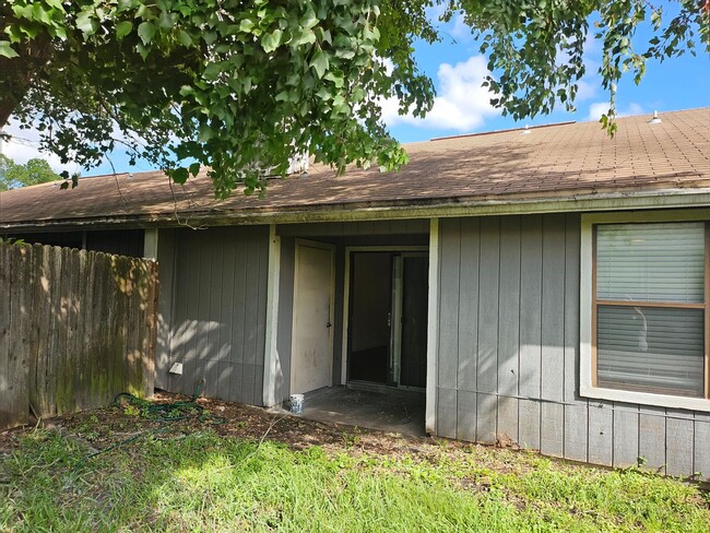 1338 Delaware Pl