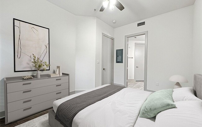 Photo - 2727 Brazos St Unit 05