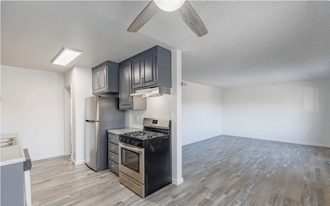 Photo - Ivanhoe Village Apartments