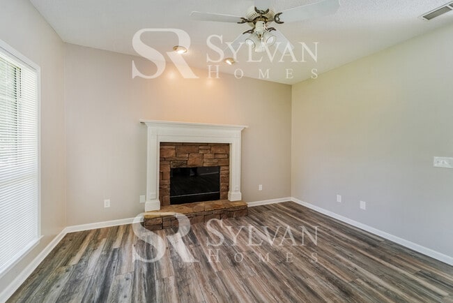 Photo - Lease today! No extra charge for contentment and relaxation!