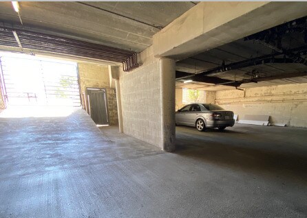 Photo - 5617 Carlton Way