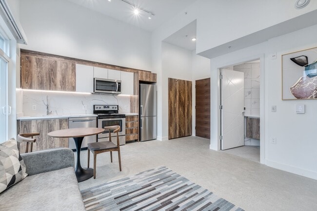 Photo - 1170 Barclay St Unit 402