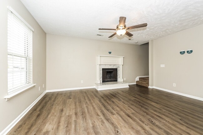 Photo - 1435 Tuffnell Dr