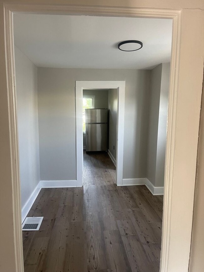 Photo - 637 S Rotherwood Ave Unit B