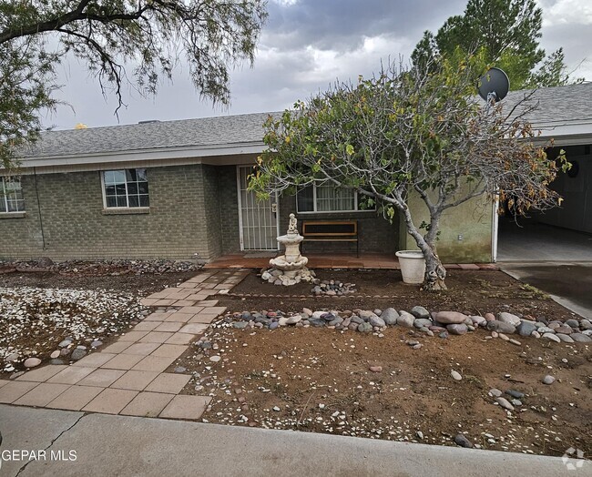 Building Photo - 12629 Camino De La Rosa Rd Rental