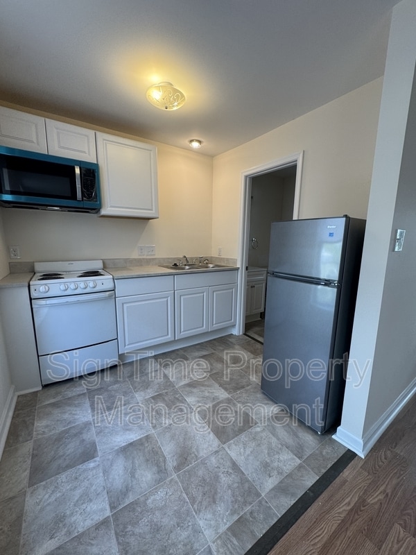 Building Photo - 40 N Conococheague St Rental