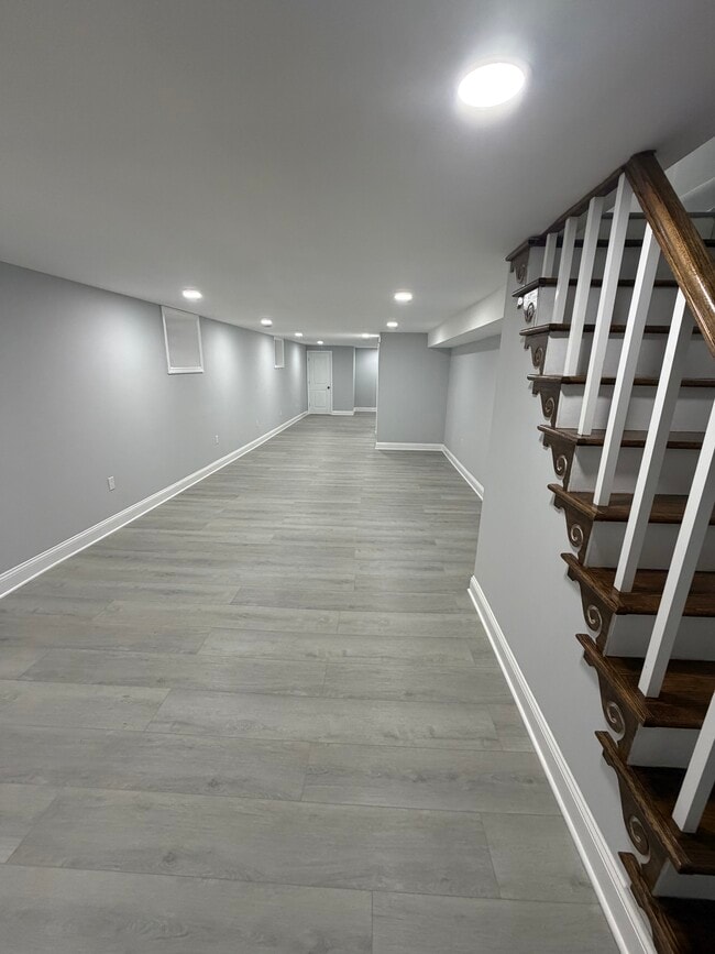 Sótano - 4924 Hazel Ave