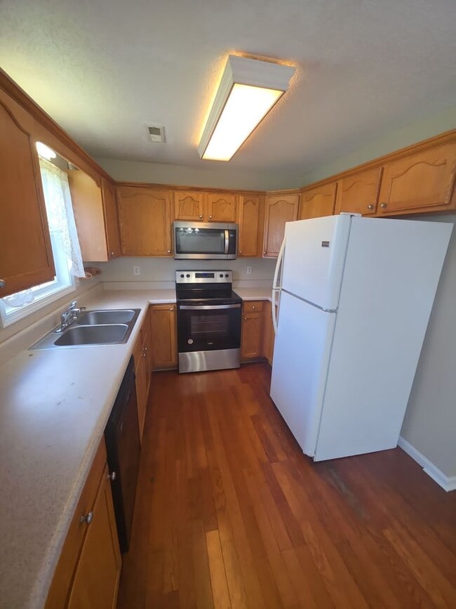 Photo - 1293 Fisk Rd