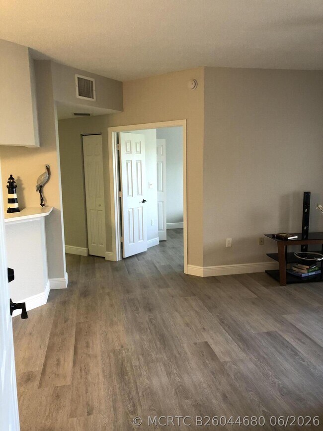 Photo - 3023 Alcazar Pl Unit 305