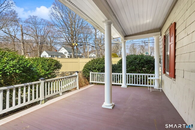 Photo - 410 Wilton Rd W