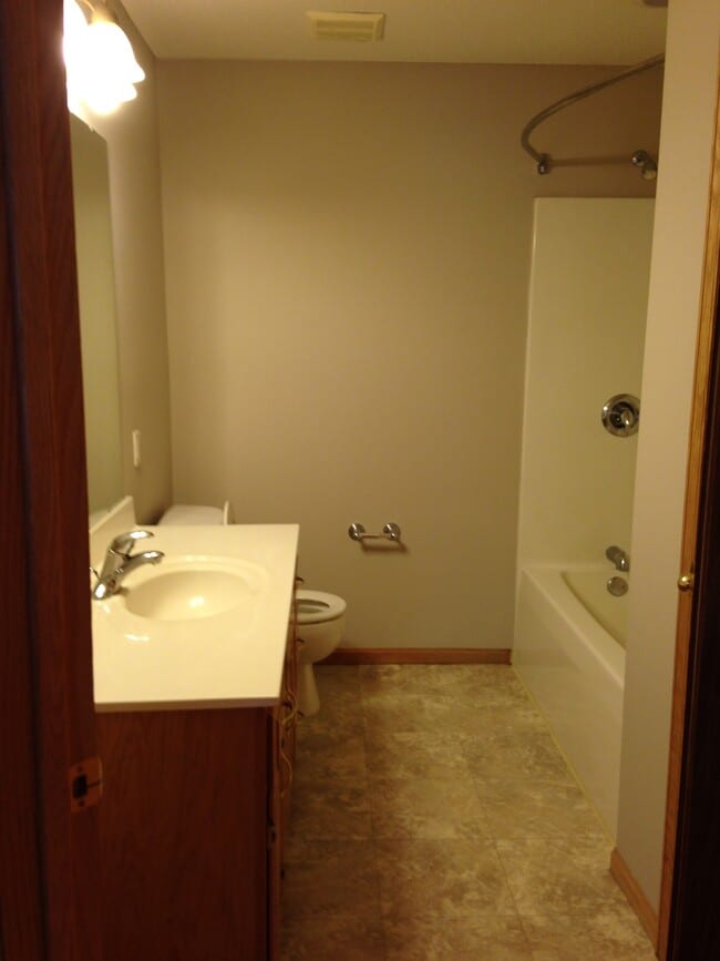 Photo - 2106 Linden Trail