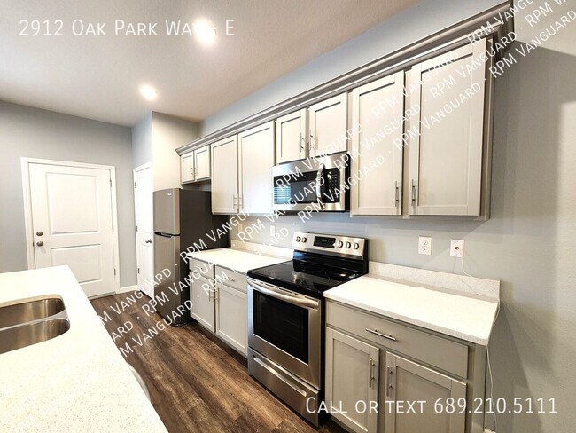 2912 Oak Park Way