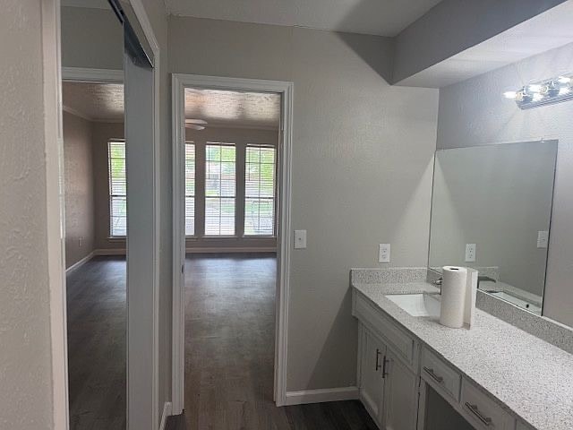 Photo - 2209 Woodcreek