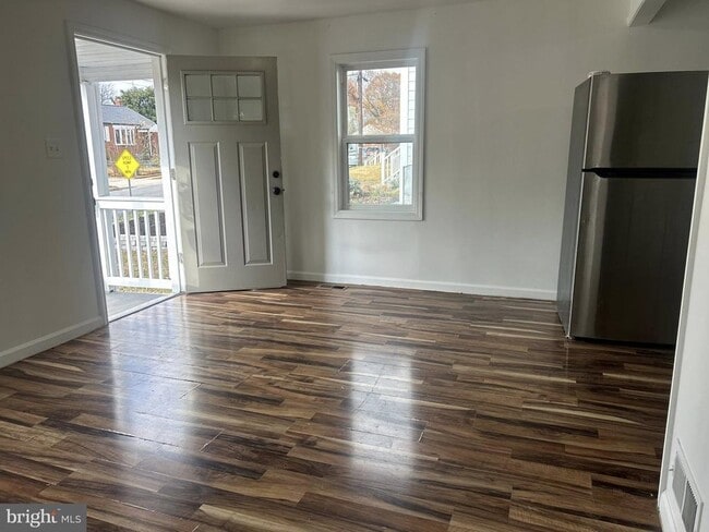 Photo - 9737 51st Ave