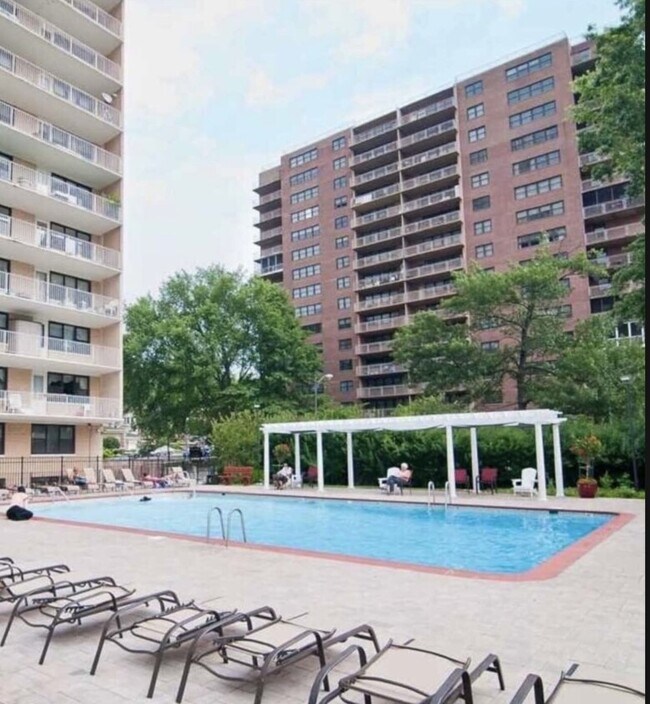 Photo - 285 Aycrigg Ave Unidad 14f Rental