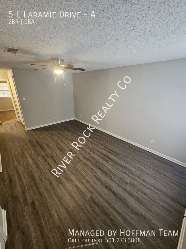 Photo - 5 E Laramie Dr Unit A
