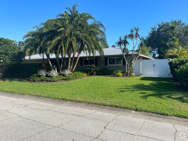 Building Photo - 3052 Tyrone Ln Rental