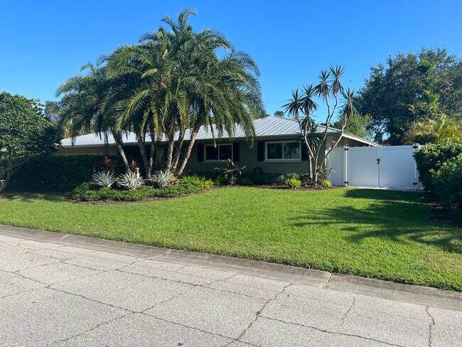 Photo - 3052 Tyrone Ln Casa