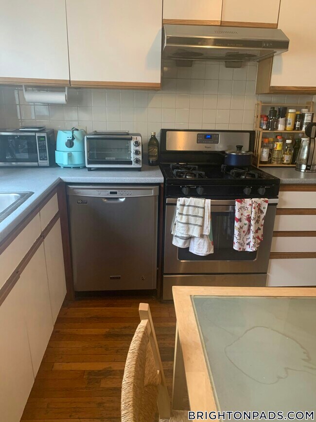 Photo - 121 Murdock St Unit 1