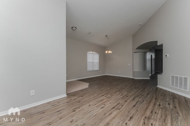 Photo - 723 Stonewyk Way Casa