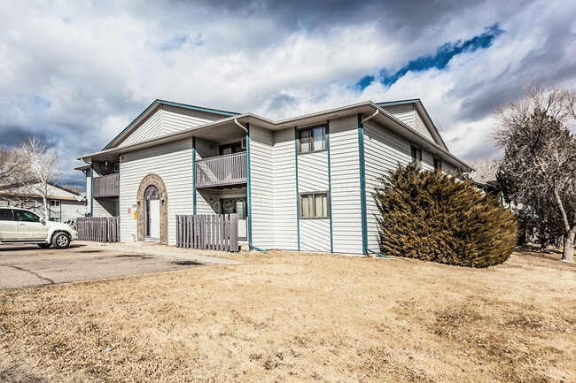 Building Photo - 348 Terri Dr Unit 6