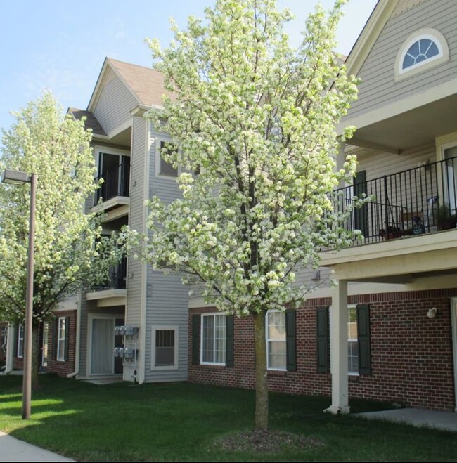 Photo - 14208 Pinehurst Ln Condo