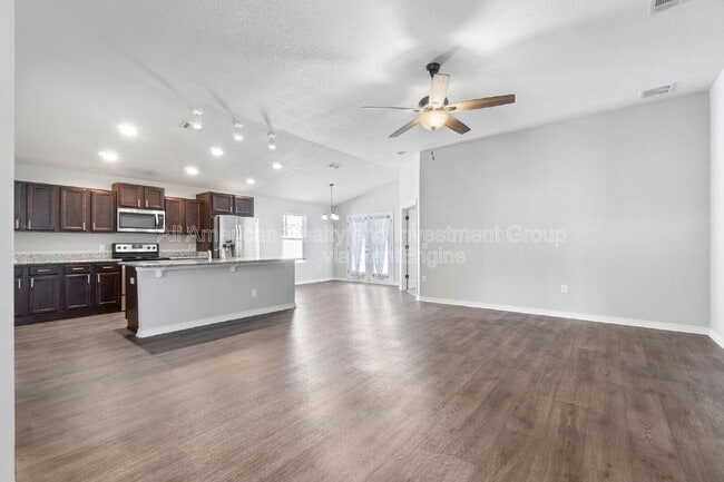 Photo - 2432 Frontera St