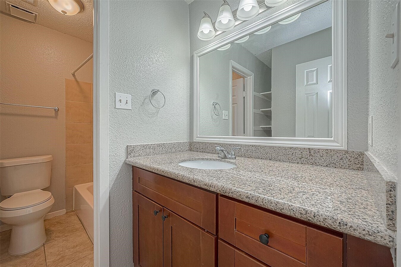 Photo - 11203 Pender Ln