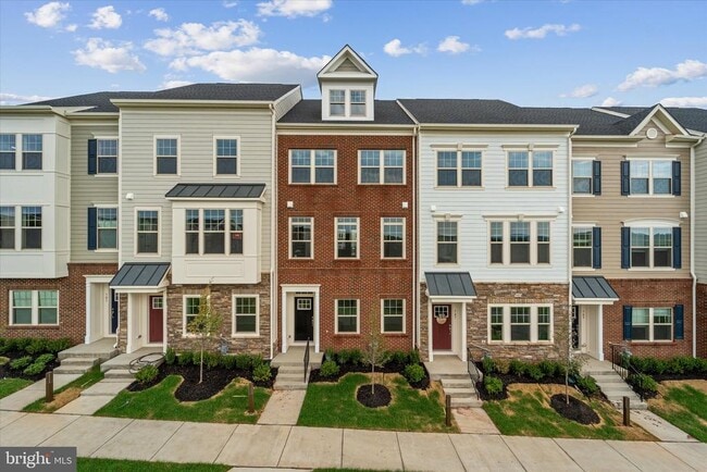 Building Photo - 705 Sawback Sq NE Rental