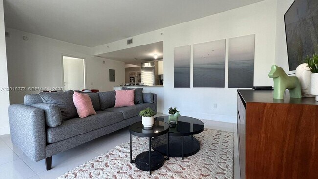 Photo - 1300 Brickell Bay Dr Unit 3400