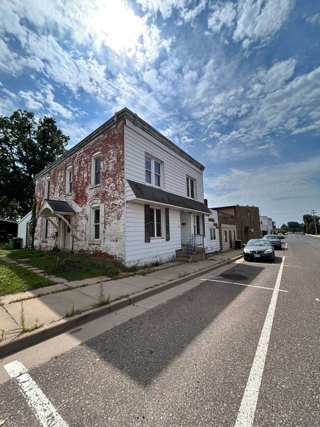 Building Photo - 110 E 4th Ave Unit A