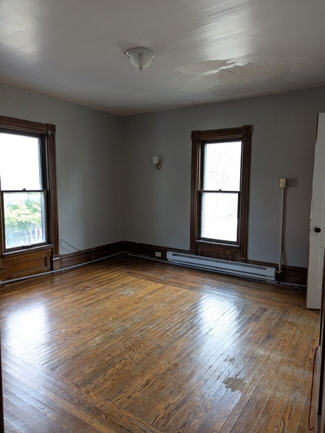 Photo - 225 Forest Ave