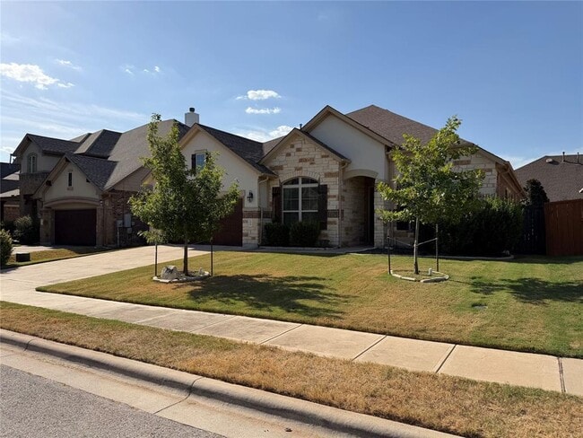 Photo - 104 Canyon Lake Ln