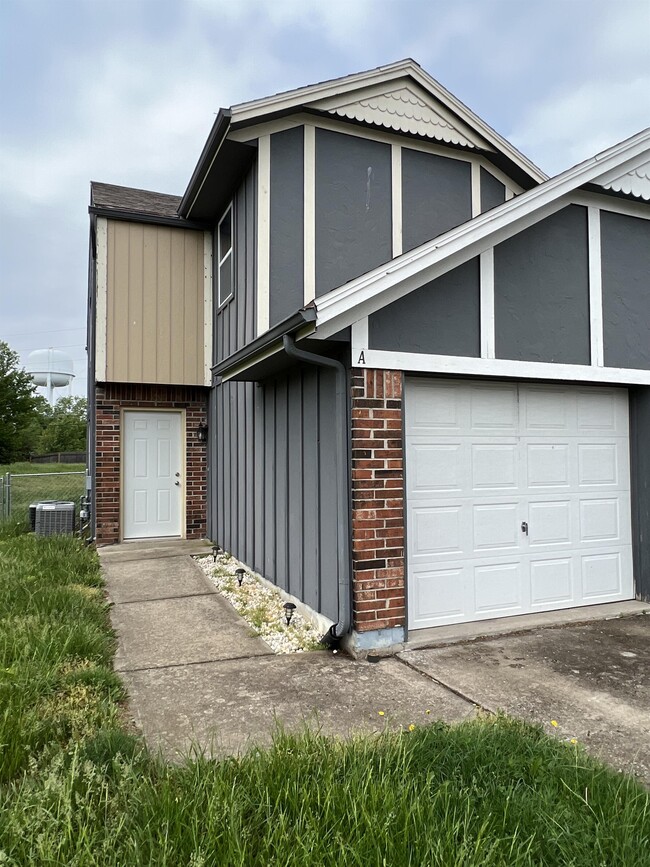 Photo - 1102 Pine Ct Townhome