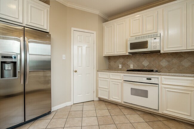 Photo - 1414 Crocker St