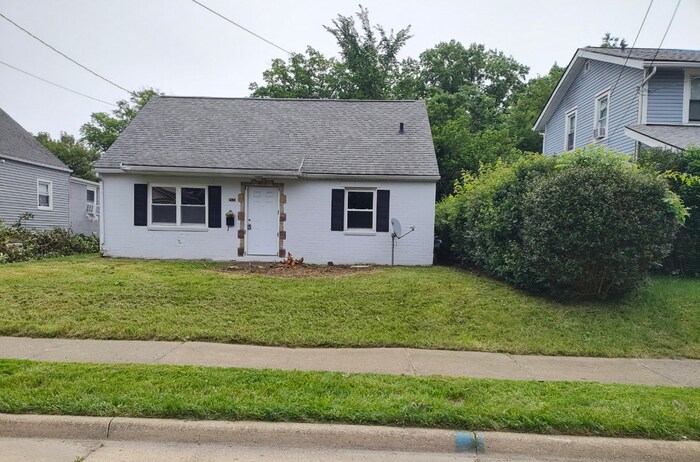 Charming 4 beds 1 bath in Akron! - Charming 4 beds 1 bath in Akron! House
