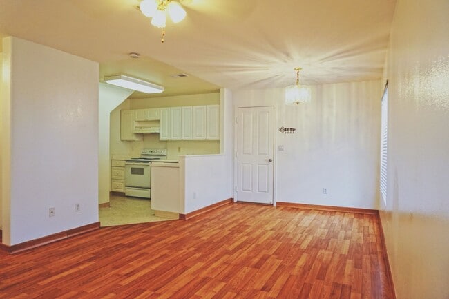 Photo - Mariner's Place 3/2.5 Townhome with Centra...