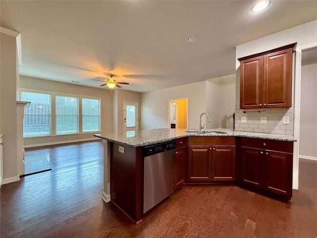 Photo - 5115 Breezewood Cir