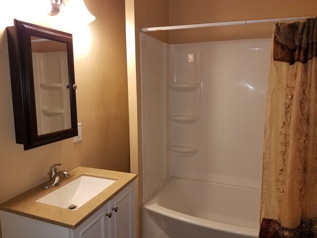 Photo - 3121 Urquhart St