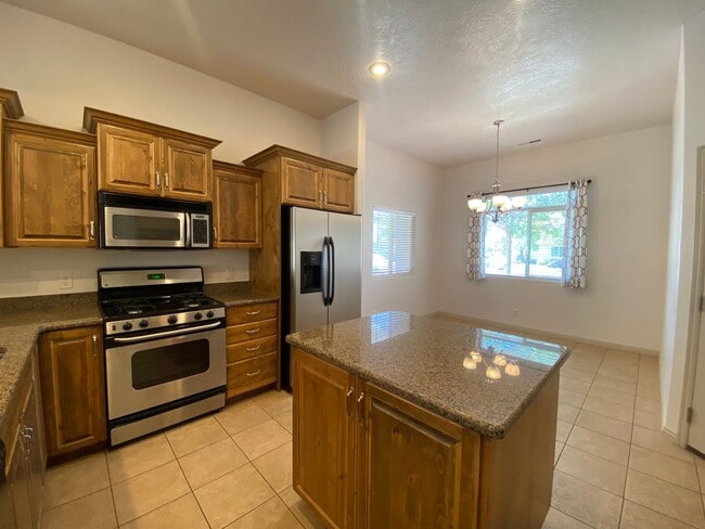 SPACIOUS HOME FOR RENT! - SPACIOUS HOME FOR RENT!
