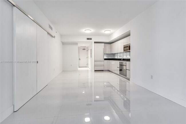 Photo - 1010 Brickell Ave Unit 3908