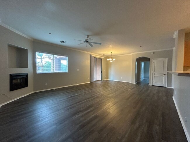 Photo - 955 E Knox Rd