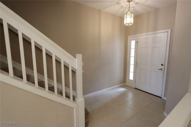 Photo - 1172 Oxford Ln