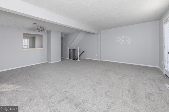 Building Photo - 6 Andrew Ct