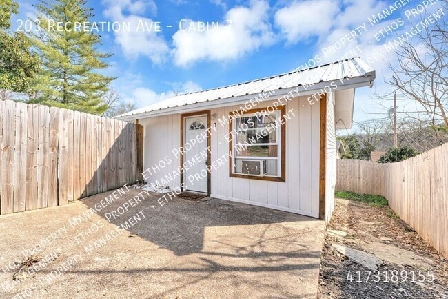 Building Photo - 203 Recreation Ave Unit Cabin 7
