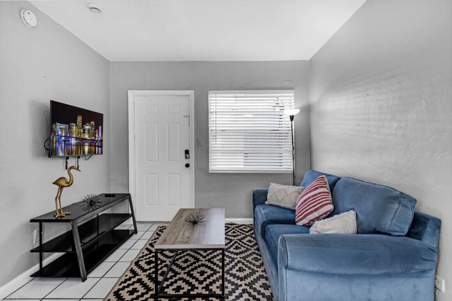 Photo - 105 SW 5th Ct Unidad ID1328127P